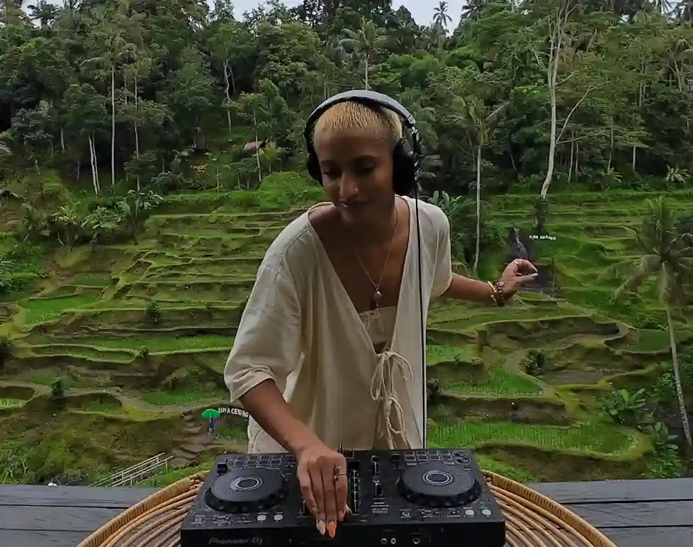 Visual DJ Sets PRIYANKA